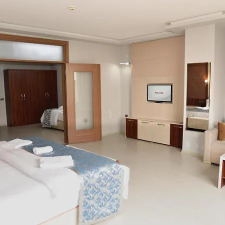 Hotel Cevaher & 4*