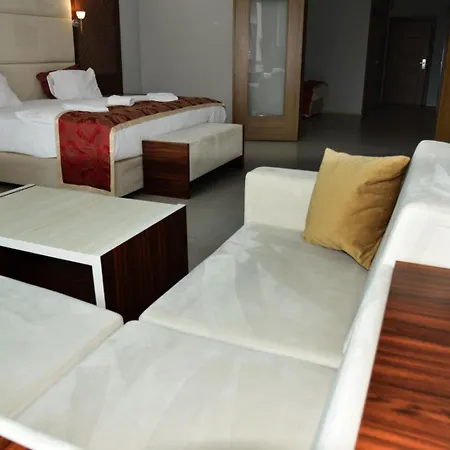 Hotel Cevaher & 4*
